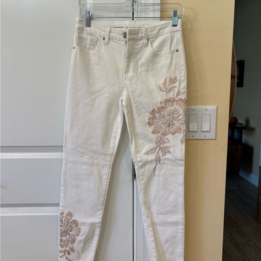 Chico's Cream So Slimming Skinny Jeans with Floral Embroidery